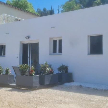 Bas De Villa Au Calme Marseille Bagian luar foto