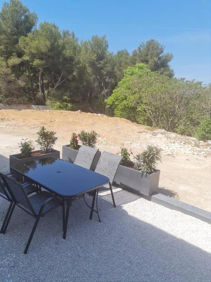 Bas De Villa Au Calme Marseille Bagian luar foto